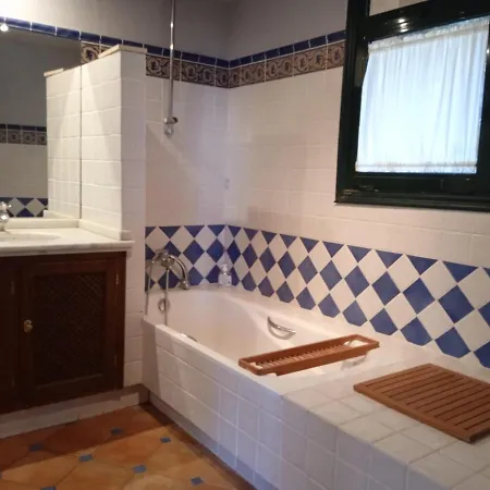 El Alcornoque 75 *